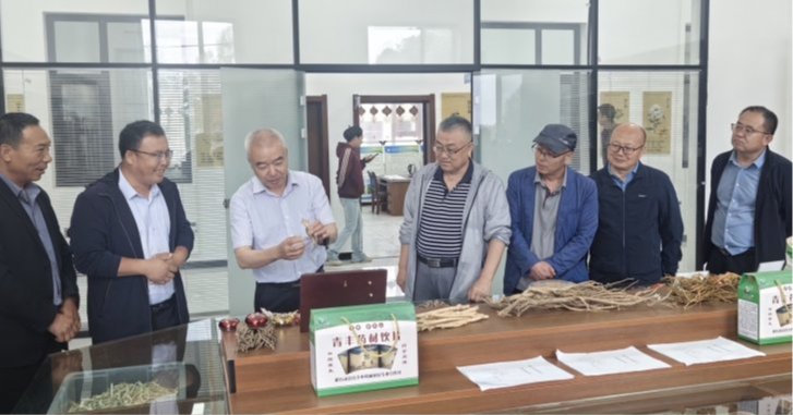 王琦一行赴积石山现代农业产业研究院调研