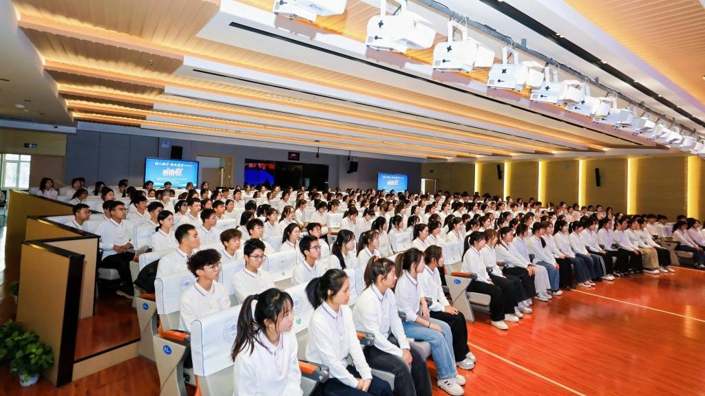 陇人骄子思政课堂在甘肃农业职业技术学院开讲