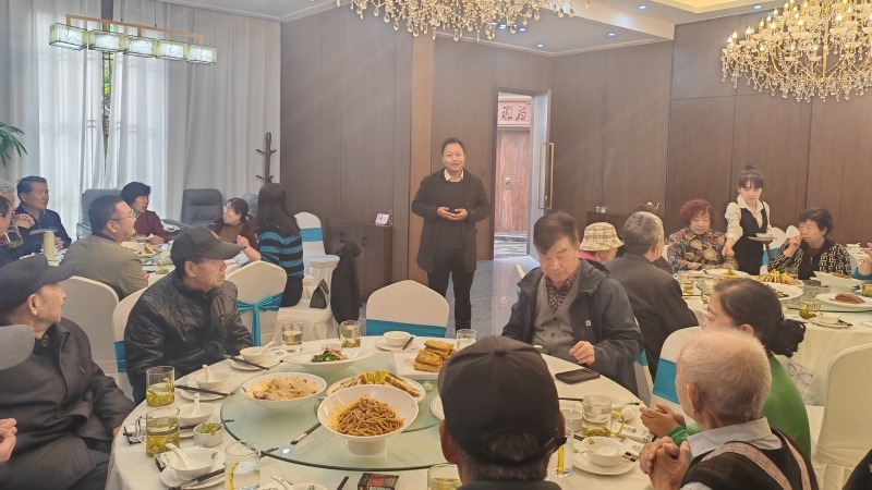 作物研究所举办退休职工座谈交流活动